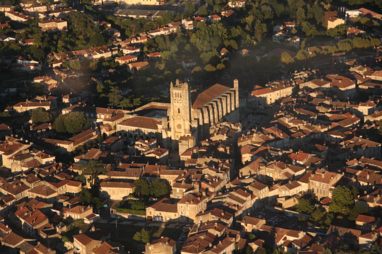 Le Chateau De Roquebere Condom Exterior photo